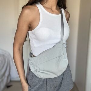 lululemon moon bag